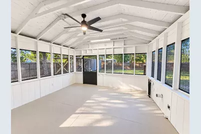 317 E Locust Street, Angleton, TX 77515 - Photo 21