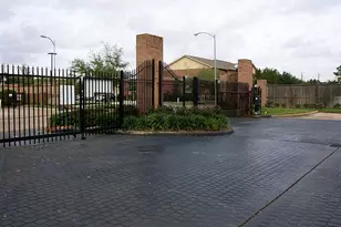 2023 Gentryside Dr, Houston, TX 77077 - Photo 27