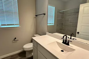 13627 Lago Vis Dr, Iowa Colony, TX 77583 - Photo 15