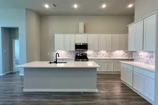 13627 Lago Vis Dr, Iowa Colony, TX 77583 - Photo 5