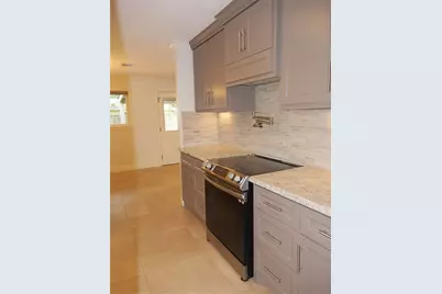 5722 N Braeswood Boulevard, Houston, TX 77096 - Photo 17