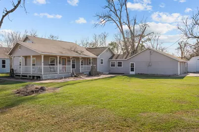 2006 Main Street, Danbury, TX 77534 - Photo 3