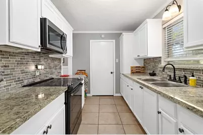 1845 King Arthur Court, Pinehurst, TX 77630 - Photo 13