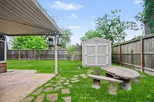 16807 David Glen Dr, Friendswood, TX 77546 - Photo 17
