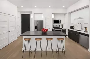 2727 Travis St, Houston, TX 77006 - Photo 3