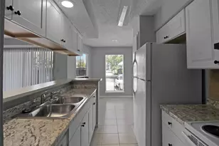 3919 Fairmont Pkwy, Pasadena, TX 77504 - Photo 7