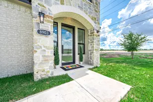 8903 Milby St, Needville, TX 77461 - Photo 5