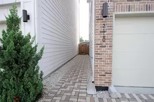 2110 Bello Amanecer Ln, Houston, TX 77055 - Photo 3