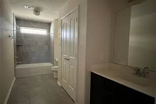 331 W Bend Dr, League City, TX 77573 - Photo 9