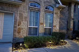 331 W Bend Dr, League City, TX 77573 - Photo 3