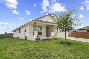 1605 Navarro Dr, Brenham, TX 77833 - Photo 3