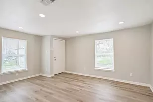 1428 E 36th St, Houston, TX 77022 - Photo 3
