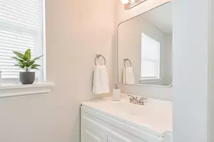 1428 E 36th St, Houston, TX 77022 - Photo 19
