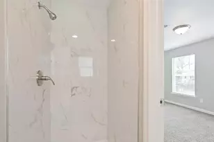 1428 E 36th St, Houston, TX 77022 - Photo 13