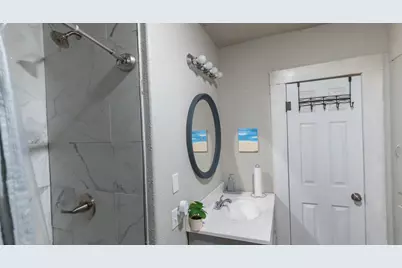 201 Carol Street, West Orange, TX 77630 - Photo 19