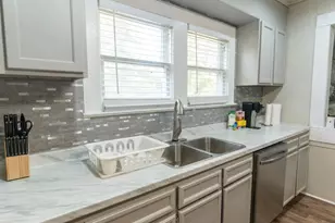 201 Carol St, West Orange, TX 77630 - Photo 7