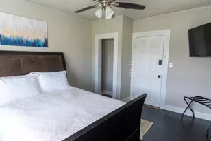 201 Carol St, West Orange, TX 77630 - Photo 9