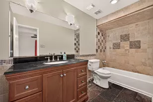 14359 Lost Meadow Ln, Houston, TX 77079 - Photo 19