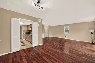 14359 Lost Meadow Ln, Houston, TX 77079 - Photo 9