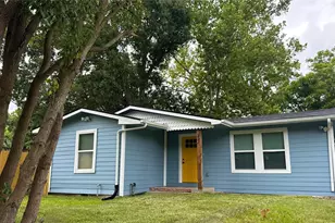 227 Kansas St, Bacliff, TX 77518 - Photo 3