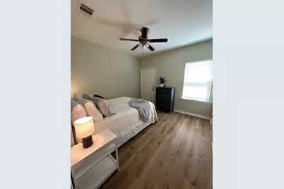 5419 Avenue N 1/2, Galveston, TX 77551 - Photo 15