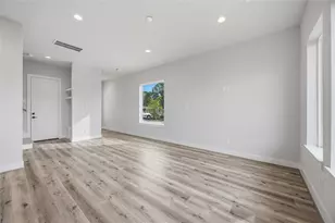 6107 De Campo St, Houston, TX 77091 - Photo 7