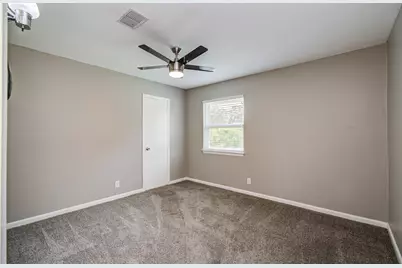 9410 Highmeadow Drive, Houston, TX 77063 - Photo 27