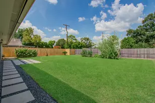 9410 Highmeadow Dr, Houston, TX 77063 - Photo 29