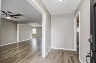 9410 Highmeadow Dr, Houston, TX 77063 - Photo 5