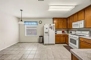 8435 Windy Thicket Ln, Cypress, TX 77433 - Photo 5