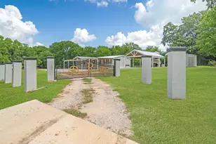 555 WilderCrest Ln, Brenham, TX 77833 - Photo 25