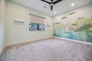 4532 Mimosa Dr, Bellaire, TX 77401 - Photo 33