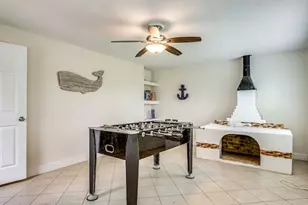 2222 73rd St, Galveston, TX 77551 - Photo 9