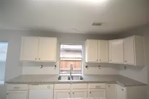 1622 Regal Blue Ct, Fresno, TX 77545 - Photo 11