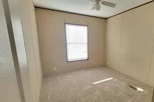 405 Battlebell Rd, Highlands, TX 77562 - Photo 13