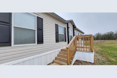 405 Battlebell Road #2, Highlands, TX 77562 - Photo 3