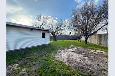 106 S Magnolia Street, Lake Jackson, TX 77566 - Photo 15