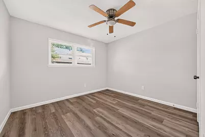 15823 Kueben Lane, Houston, TX 77489 - Photo 33