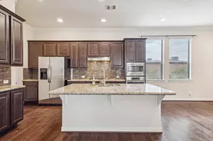 2707 King's Retreat Cir, Kingwood, TX 77345 - Photo 9