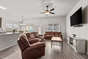 1015 Walnut Branch Ln, Tomball, TX 77375 - Photo 5