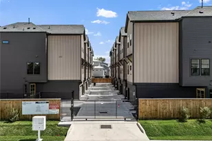 1614 Ojeman Rd, Houston, TX 77055 - Photo 49