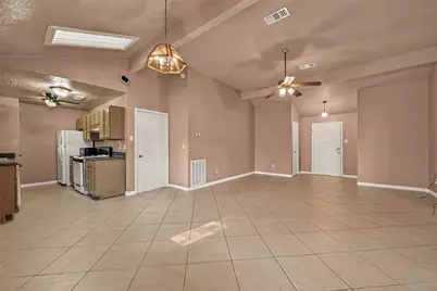 10706 Thorncliff Drive, Humble, TX 77396 - Photo 9
