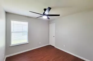 2911 Rustling Chestnut St, Spring, TX 77389 - Photo 11