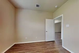 2802 Wisner Cir, Houston, TX 77014 - Photo 5