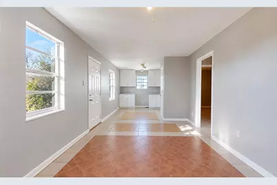 8402 Berwyn Drive, Houston, TX 77037 - Photo 9