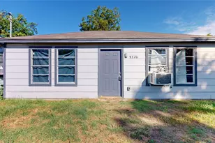 8402 Berwyn Dr, Houston, TX 77037 - Photo 5