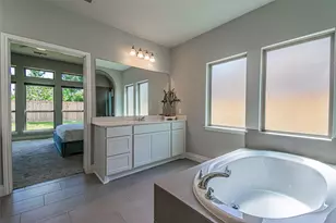 546 Cedar Harbor Ct, Conroe, TX 77304 - Photo 31