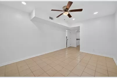 3300 Yorktown Street #16, Houston, TX 77056 - Photo 17