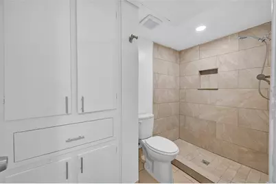 3300 Yorktown Street #16, Houston, TX 77056 - Photo 21