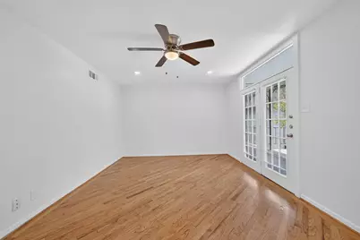 3300 Yorktown Street #16, Houston, TX 77056 - Photo 7